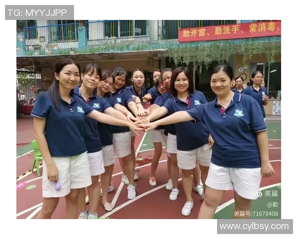 团结一心共进美食足球队聚餐活动精彩回顾与队员互动分享